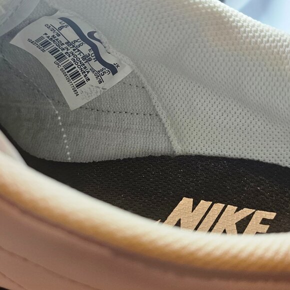 New Without Tags Classic Nike with Black Swoosh - Picture 4 of 4